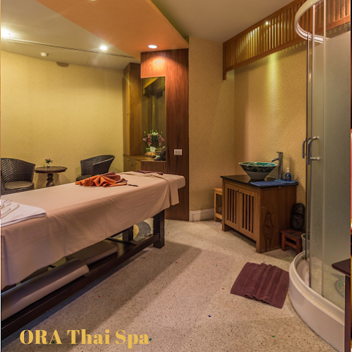 Luxury couple spa treatment room in Lucknow